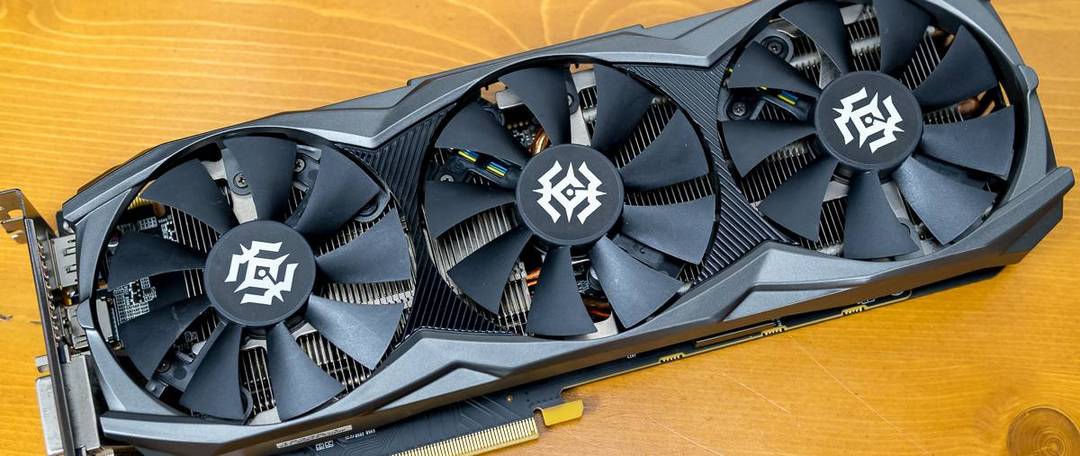 “堆料王”再度来袭、高颜值已成传统——索泰（ZOTAC）RTX2080至尊PLUS_OC8显卡