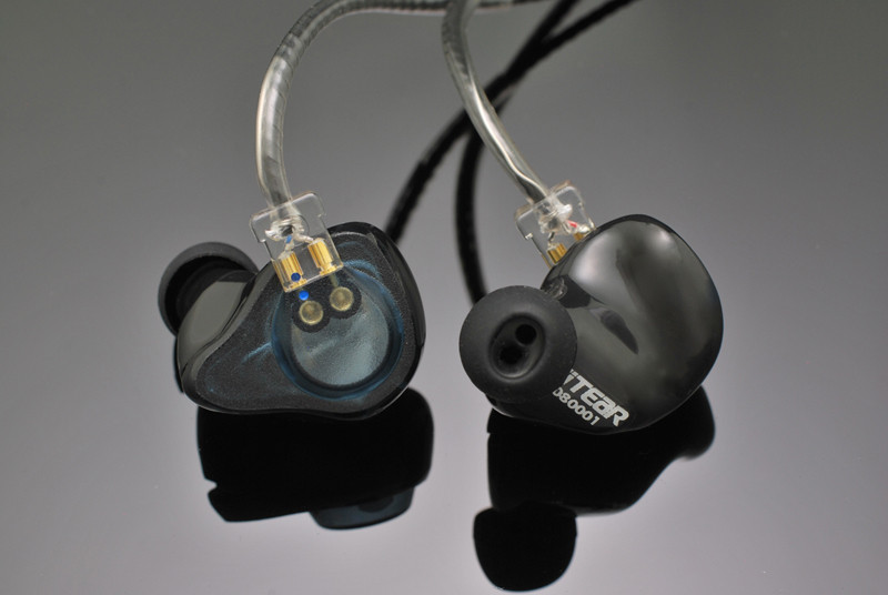 采用动铁加静电双单元：FitEar 发布 EST Universal 入耳式耳机