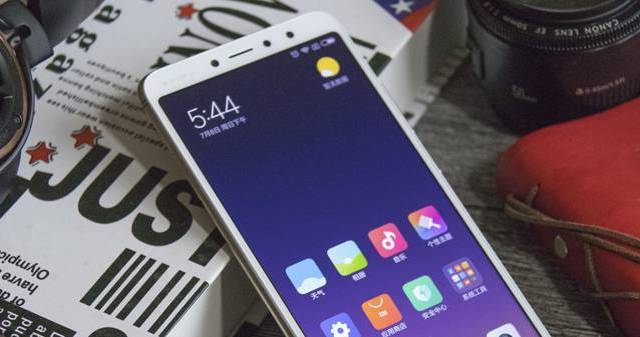 号称千元自拍神器的MI 小米 红米 S2 手机值得买吗？妹子自曝样张用事实说话