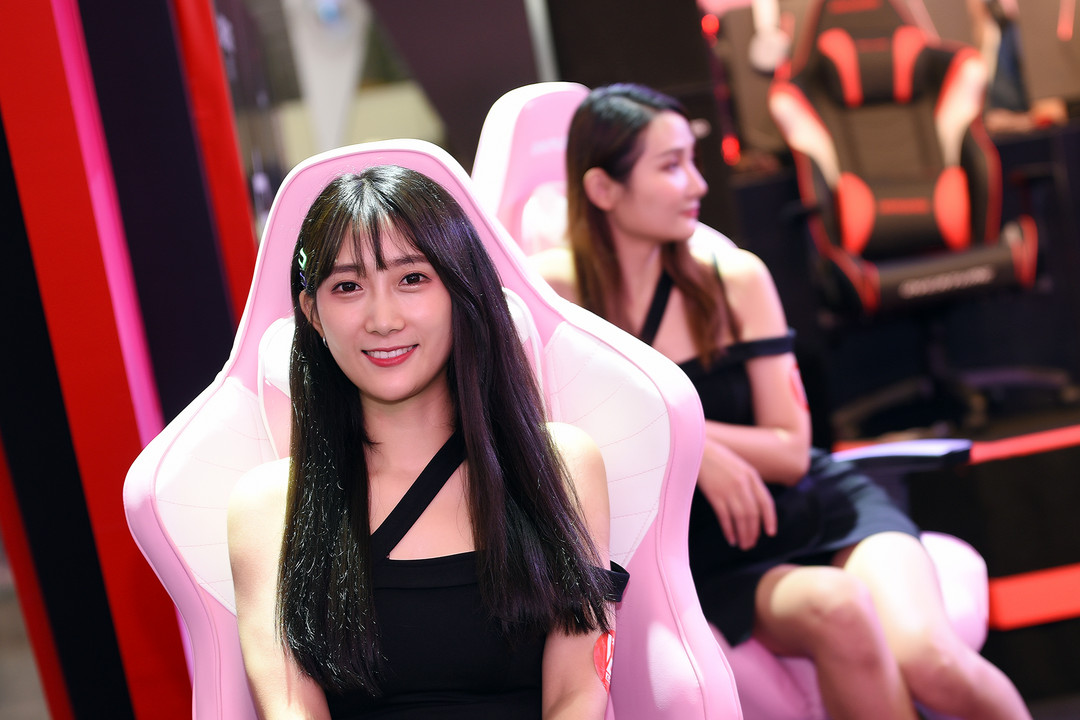 福利福利！ChinaJoy 2018首日showgirl图片合集