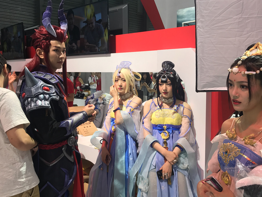 网红泳池趴:网易游戏ChinaJoy 2018现场报道