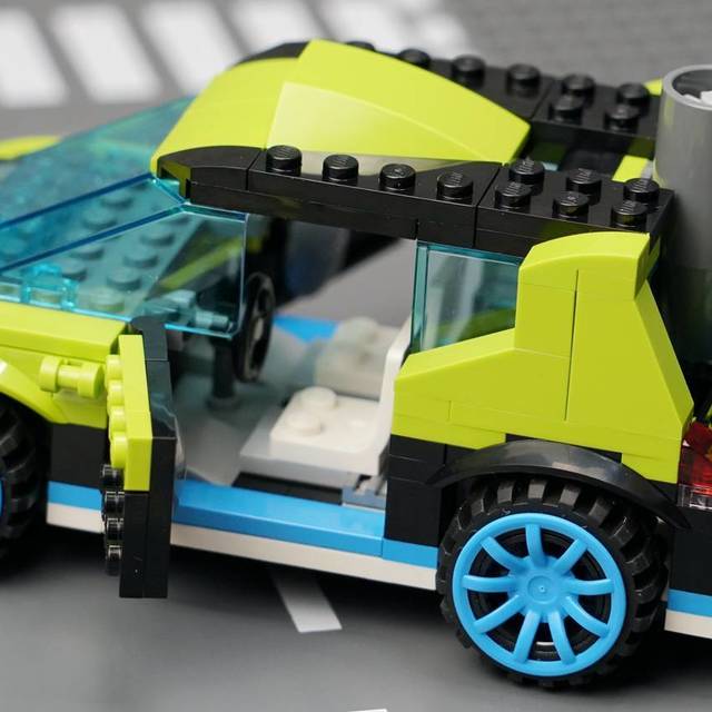 一辆的钱买三辆车?LEGO 乐高 创意百变系列 31074 火箭拉力赛车 双模式展示