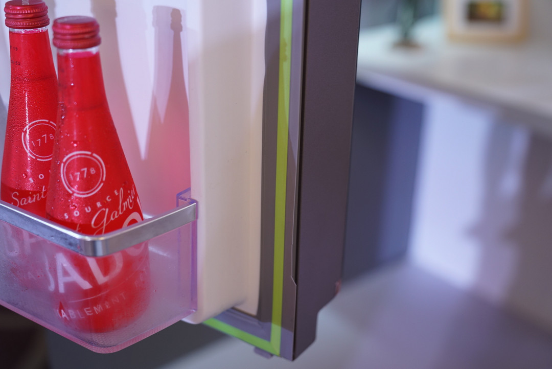 专注健康生活：TCL 发布 免污+ 洗烘一体机和一体变频风冷多门冰箱