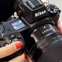 3 万块的NIKON 尼康 全画幅微单来了，还带来了一枚吓人的新镜头！