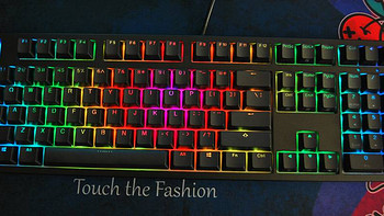 TOM带你玩外设 篇四十二：入门级樱桃轴键盘配上RGB的效果——AKKO&DUCKY 3108S RGB使用评测