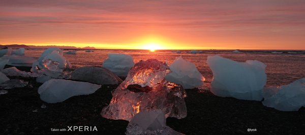 双曲面OLED屏、索四两:SONY 索尼 发布 Xp