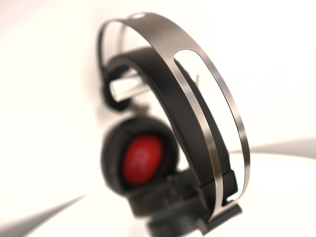  《到站秀》第209弹：1more 万魔声学 Spearhead VRX Pro 头戴电竞游戏耳机