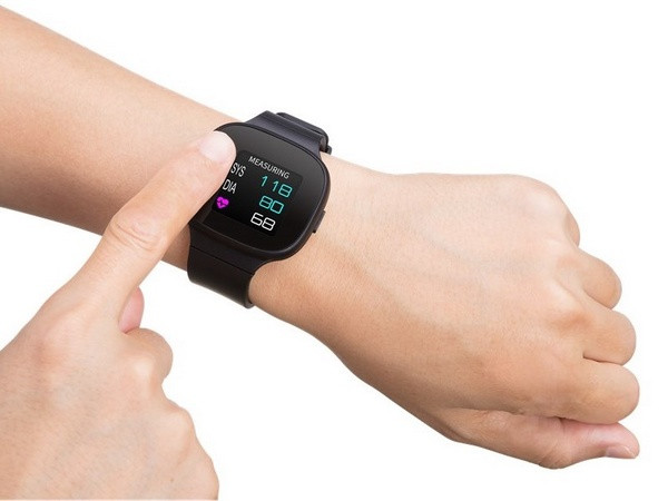 15秒测血压：ASUS 华硕 发布 VivoWatch BP 智能健康 穿戴设备