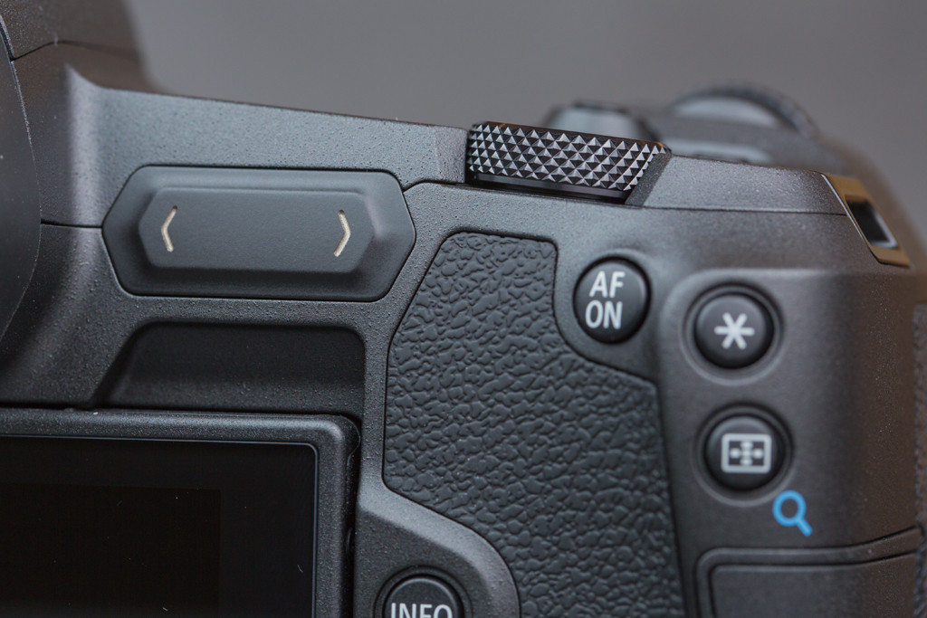 是“专微”还是微单？佳能最小全画幅数码相机EOS R开箱图赏！