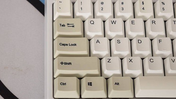 一把键盘，两套键帽—GANSS 高斯 GS87-D 键盘晒物
