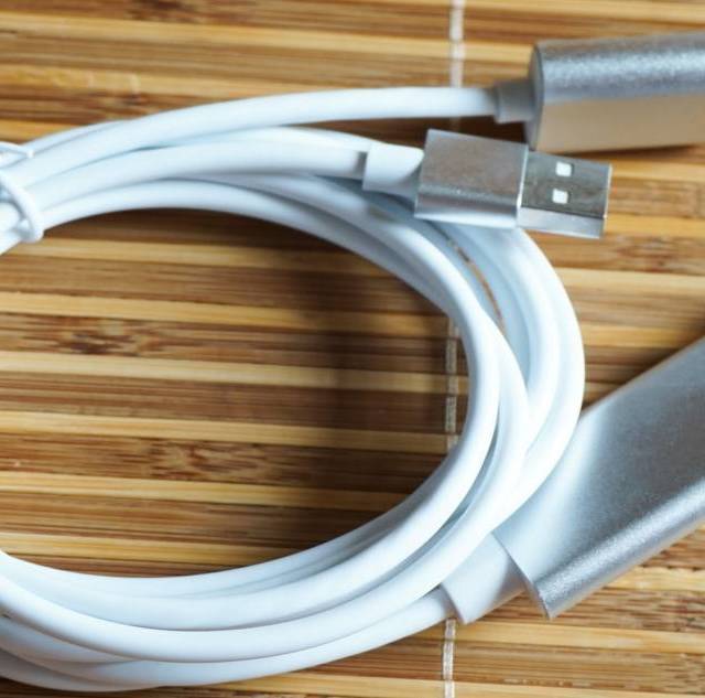 Snowkids 苹果转HDMI同屏线开箱