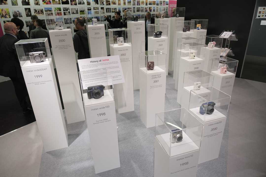 Photokina2018:富士展台GFX 50R亮相 打印输出一次成像占近半场地