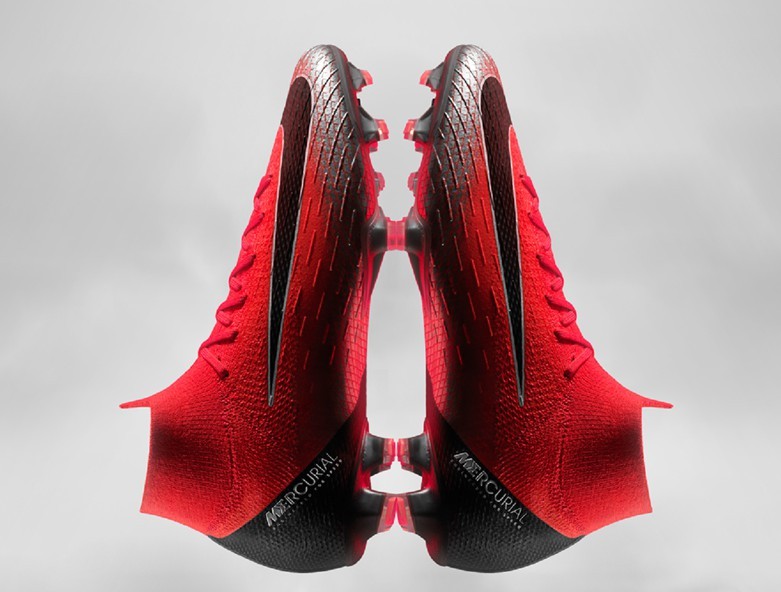 以梦为马：NIKE 耐克 推出 Mercurial Superfly VI Elite CR7 AG-Pro 足球鞋