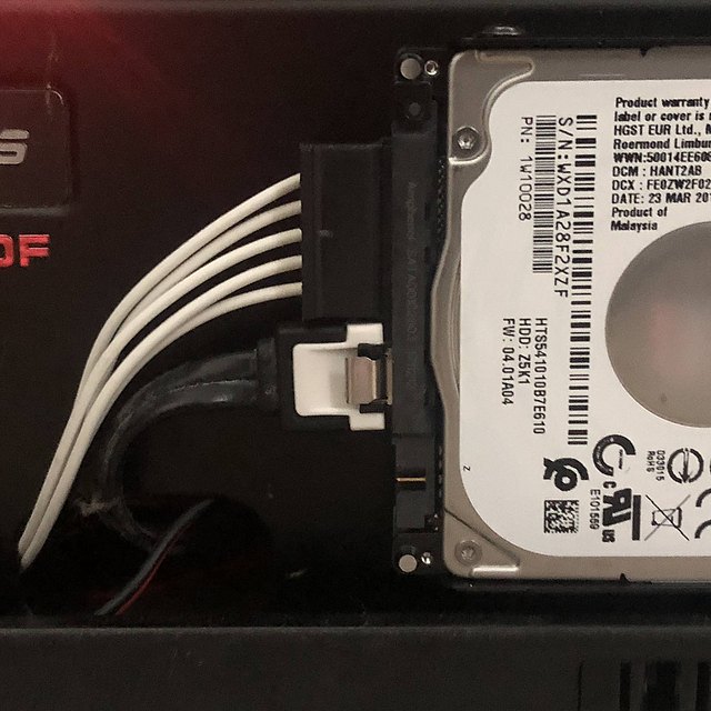 HDD换SSD，是倒退还是安稳？接替宇瞻翻车豹，HGST2.5寸1THDD开箱