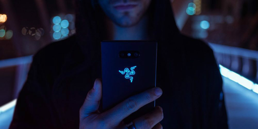 Razer 雷蛇 发布 Razer Phone 2 游戏手机，有了Chroma幻彩灯才叫真雷蛇