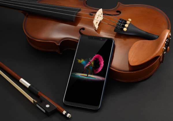 ZTE 中兴 国内发布 天机 Axon 9 Pro 智能手机,