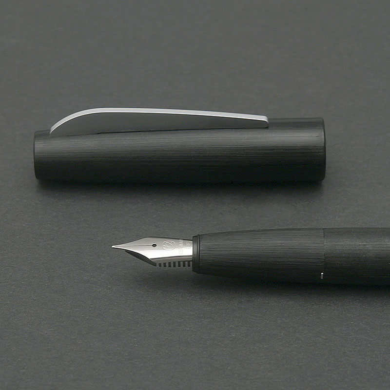 办公用品新选择，KACO EDGE刀锋钢笔和NOBLE思源PU笔记本