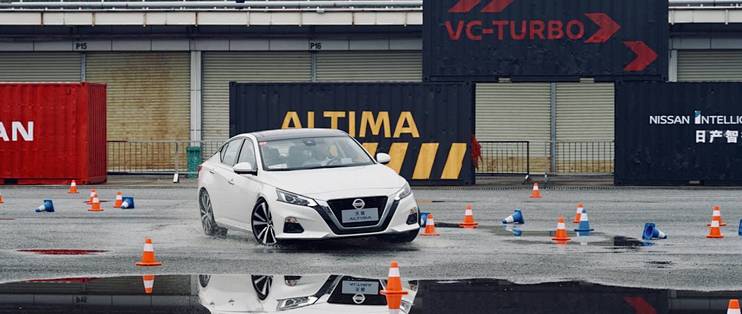 赛道首试全新天籁Altima：心有雷霆万钧，不妄动