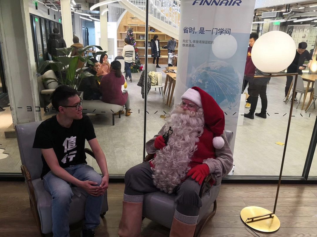 与来自芬兰罗瓦涅米的正牌圣诞老人在上海近距离接触