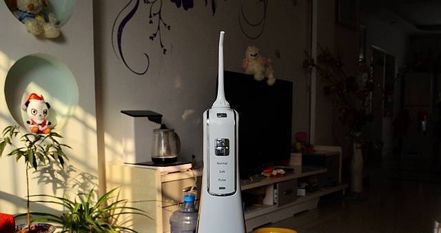 给牙齿来个SPA，xnuo 心诺 便携式冲牙器入手体验