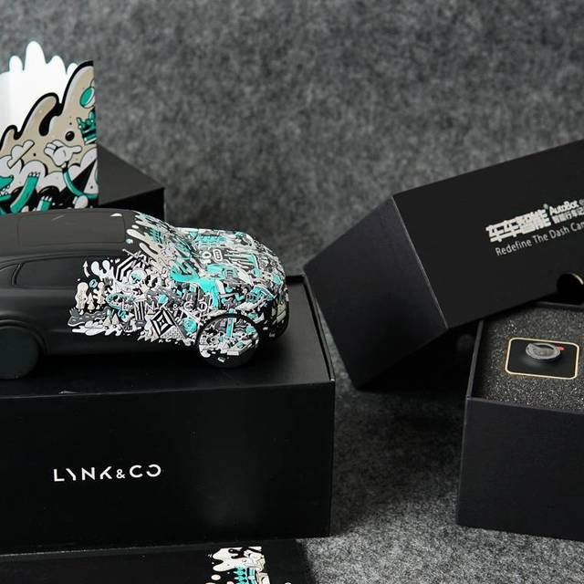 重新认识我的车，“相识01周年”征文奖品晒单—Lynk&Co都市概念汽车模型、AutoBot eye 行车记录仪