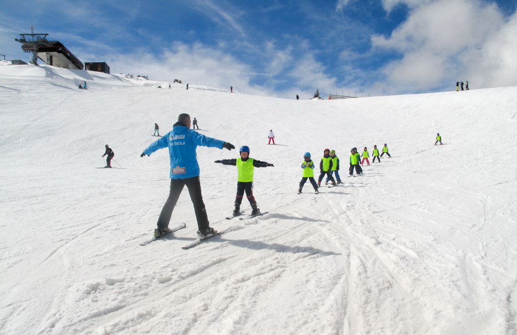 滑向全世界！盘点最适合带孩子出游的滑雪目的地，还有免签国家和省钱攻略