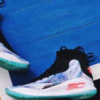 球鞋90秒第二十四期—Under Armour Curry 4