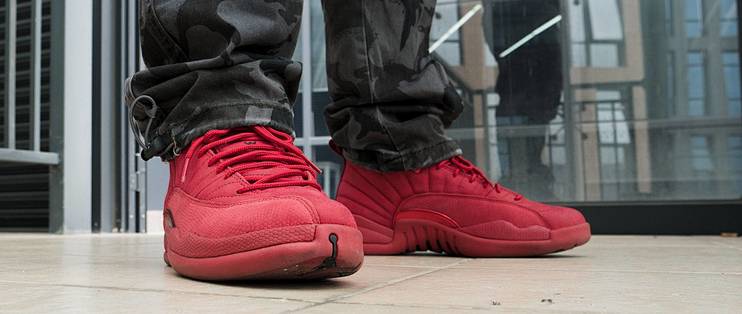 你们都在抢AJ12 CNY 我却抄底买了AJ12全红
