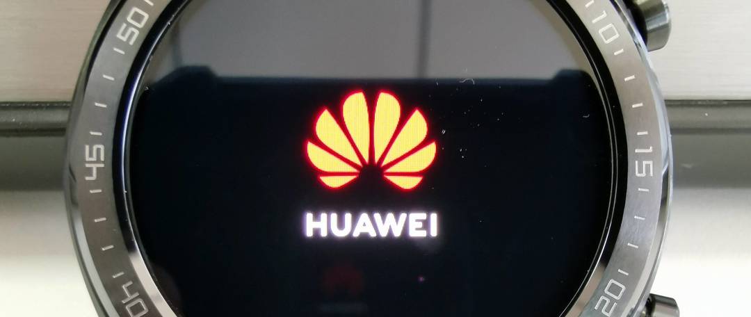 华为Mate20 Pro 8+128宝石蓝简单开箱
