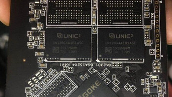 纯国产自主研发：UNIC 紫光 SATA/M.2 SSD 固态硬盘 出货