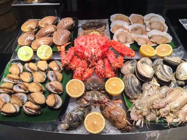 进口生蚝、鰤鱼刺身畅吃！现切烤M3级澳牛 杭州君悦酒店双人自助晚餐