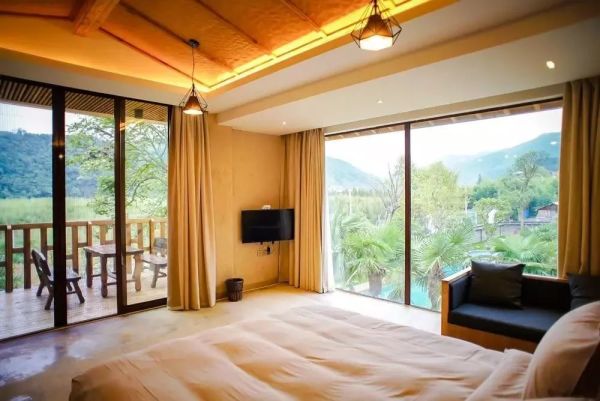 一座颇具唐宋风的竹木民宿,占地3000㎡!莫干西楼度假酒店1晚套餐