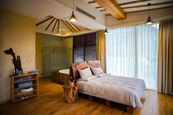 一座颇具唐宋风的竹木民宿,占地3000㎡!莫干西楼度假酒店1晚套餐