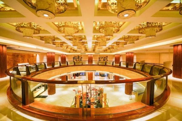 选址宁波CBD，坐拥繁华地段，周末节假日不涨价！宁波华侨温德姆至尊豪廷大酒店1晚套餐