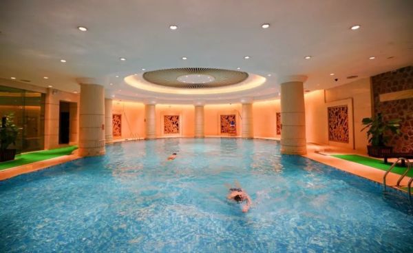 选址宁波CBD，坐拥繁华地段，周末节假日不涨价！宁波华侨温德姆至尊豪廷大酒店1晚套餐