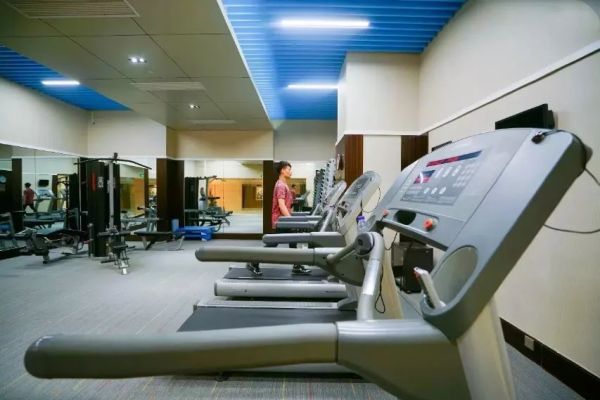 选址宁波CBD，坐拥繁华地段，周末节假日不涨价！宁波华侨温德姆至尊豪廷大酒店1晚套餐