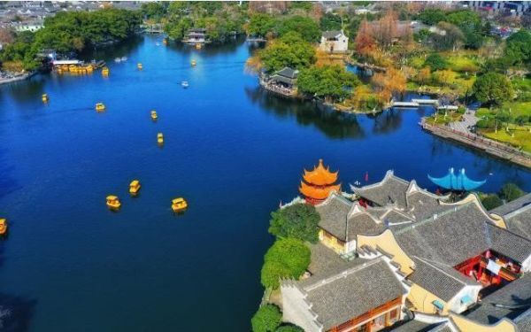 选址宁波CBD，坐拥繁华地段，周末节假日不涨价！宁波华侨温德姆至尊豪廷大酒店1晚套餐