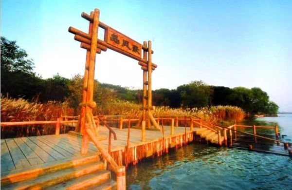 扬州凤凰岛逸扬温泉度假村落1晚套餐 宿70平米景观客房泡汤，含晚餐、下午茶、玩乐项目等