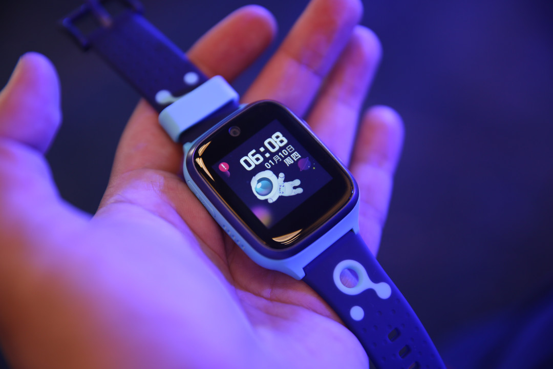 大屏大电池,4g视频通话更全能:360联合kido发布 360儿童手表 8x首发价