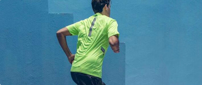  跑步的人必备：一百元左右的速干T恤推荐榜