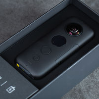 Insta360 ONE X 运动全景相机外观展示(顶部|握手|机身|液晶屏|切换键)