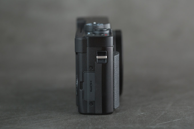 我是一台来自9012年的长焦卡片机 松下ZS80开箱