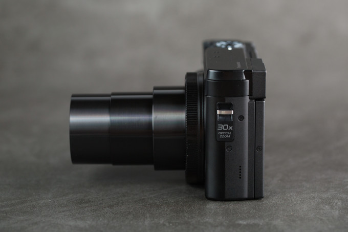 我是一台来自9012年的长焦卡片机 松下ZS80开箱