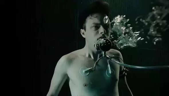 看完一身鸡皮疙瘩,大尺度的恐怖佳作!