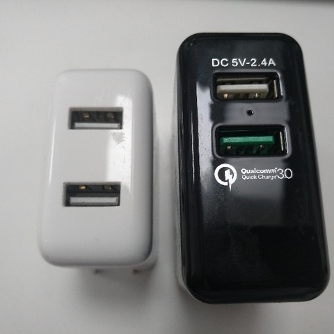 傻大黑厚ZYD 手机充电器（QC3.0）与紫米USB-Type-C对比