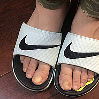 应季Tiffany配色的NIKE BENASSI SOLARSOFT拖鞋