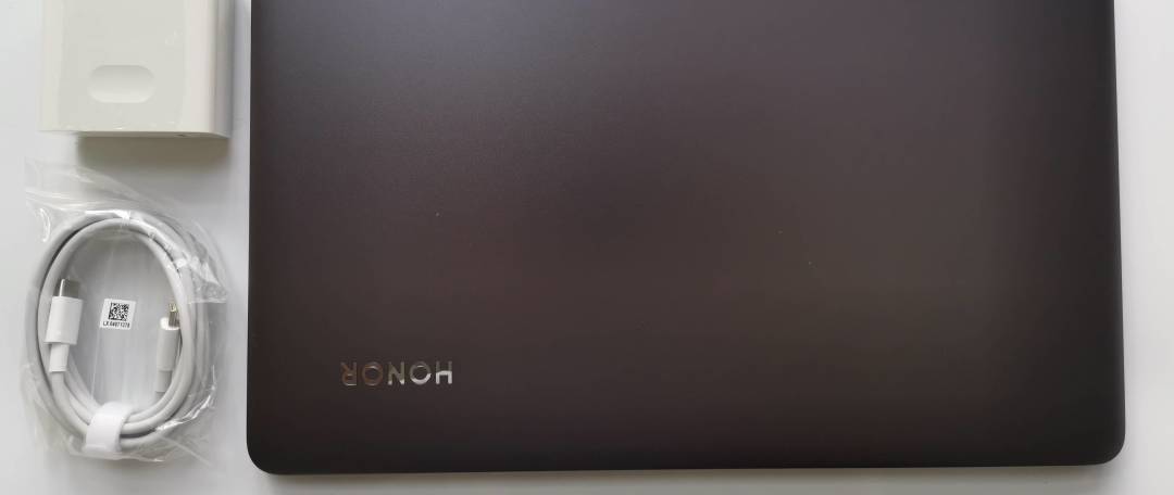 我为什么要从DELL 戴尔 XPS15顶配降级到荣耀MagicBook的?