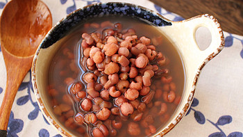 养生汤 篇二：红豆薏米水能祛湿，但选错了红豆不仅湿气难除，反而更伤身