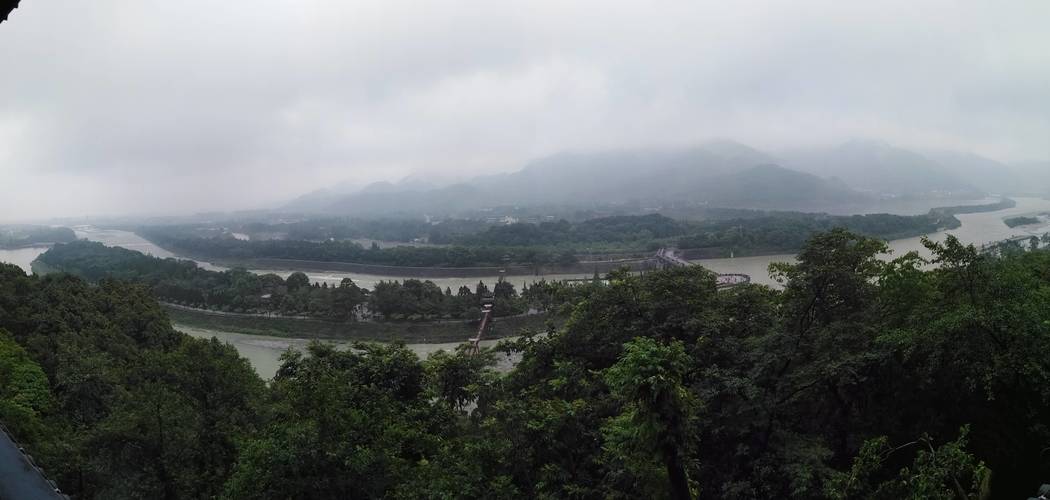 成都市区、都江堰、重庆市区、天坑地缝四日游