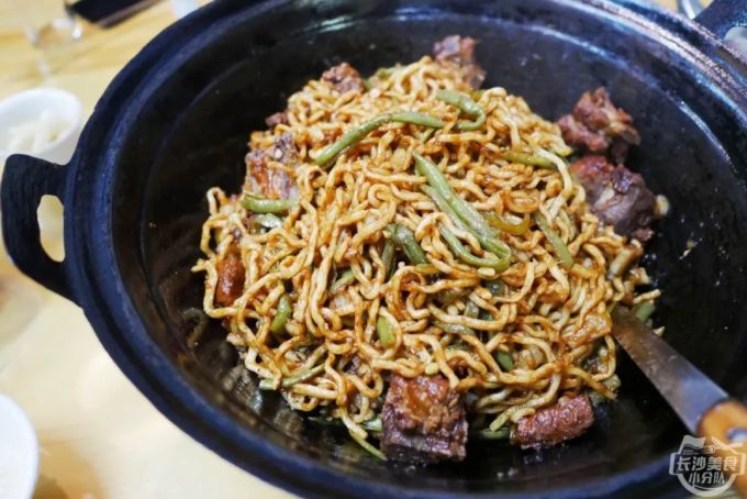 长沙仅有一家的铁锅焖面,没有辜负山西、内蒙人想家的胃